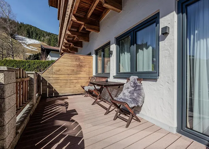 Modern In With Terrace Apartment